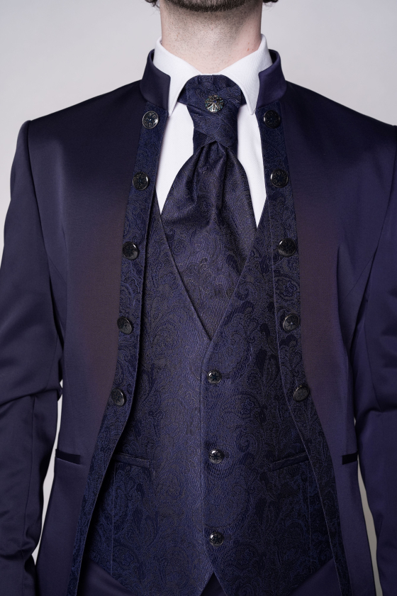 Aubergine Noble