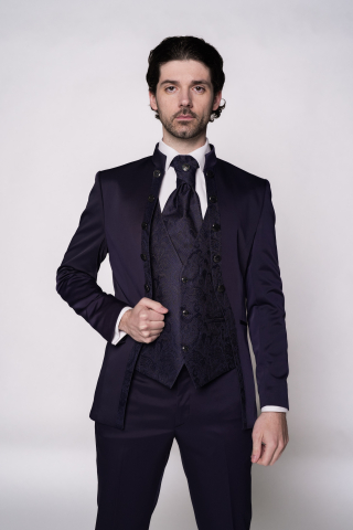 Aubergine Noble